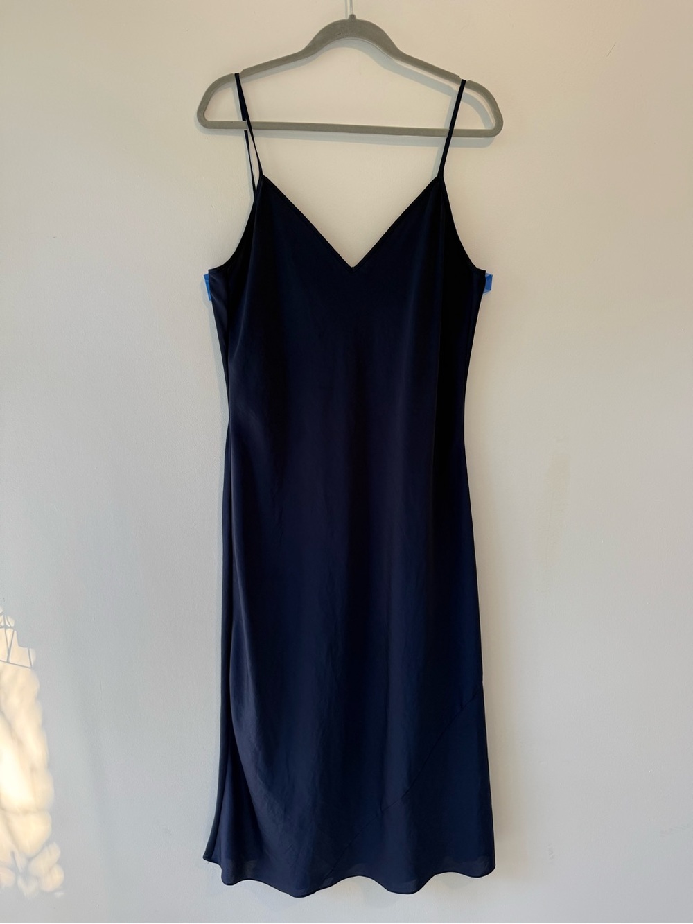 Aritzia Wilfred Jan Slip Midi Dress XL Navy Blue V Neck Adjustable Straps Minima
